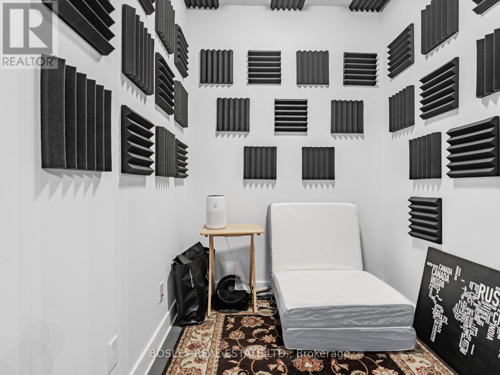 2410 - 120 Homewood Avenue, Toronto, Ontario  M4Y 2J3 - Photo 2 - C12499466