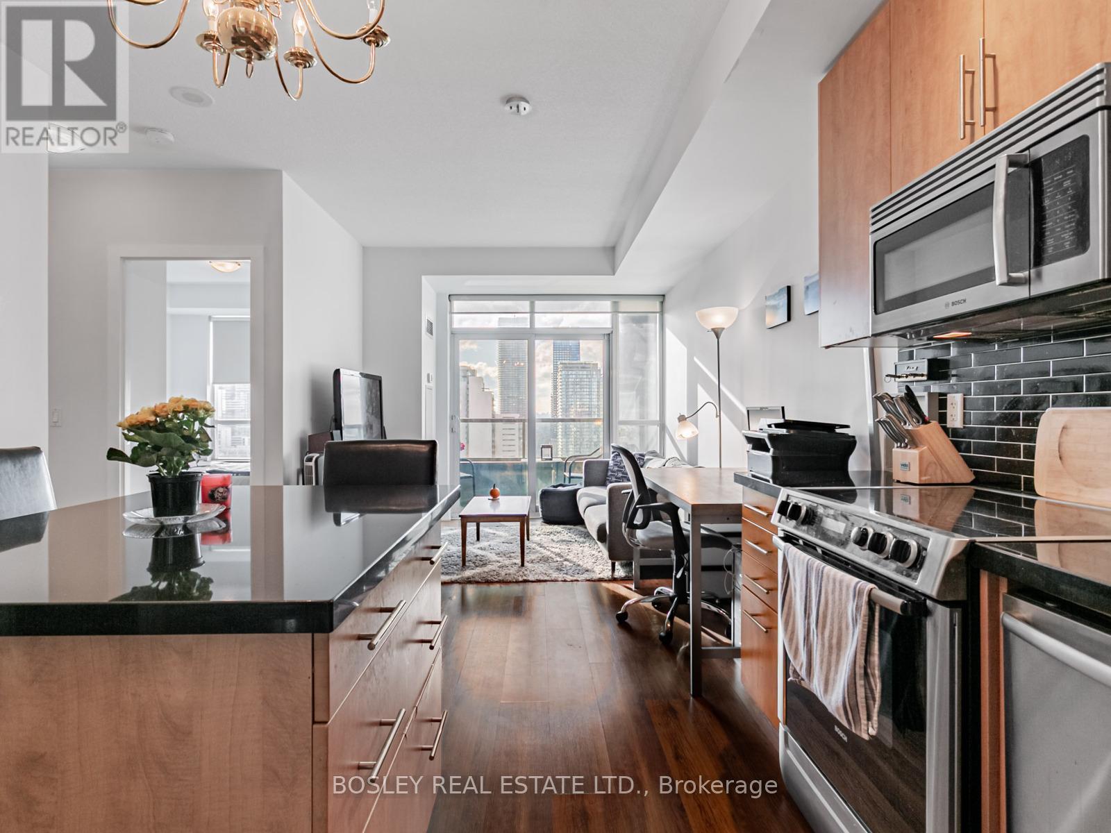 2410 - 120 Homewood Avenue, Toronto, Ontario  M4Y 2J3 - Photo 6 - C12499466