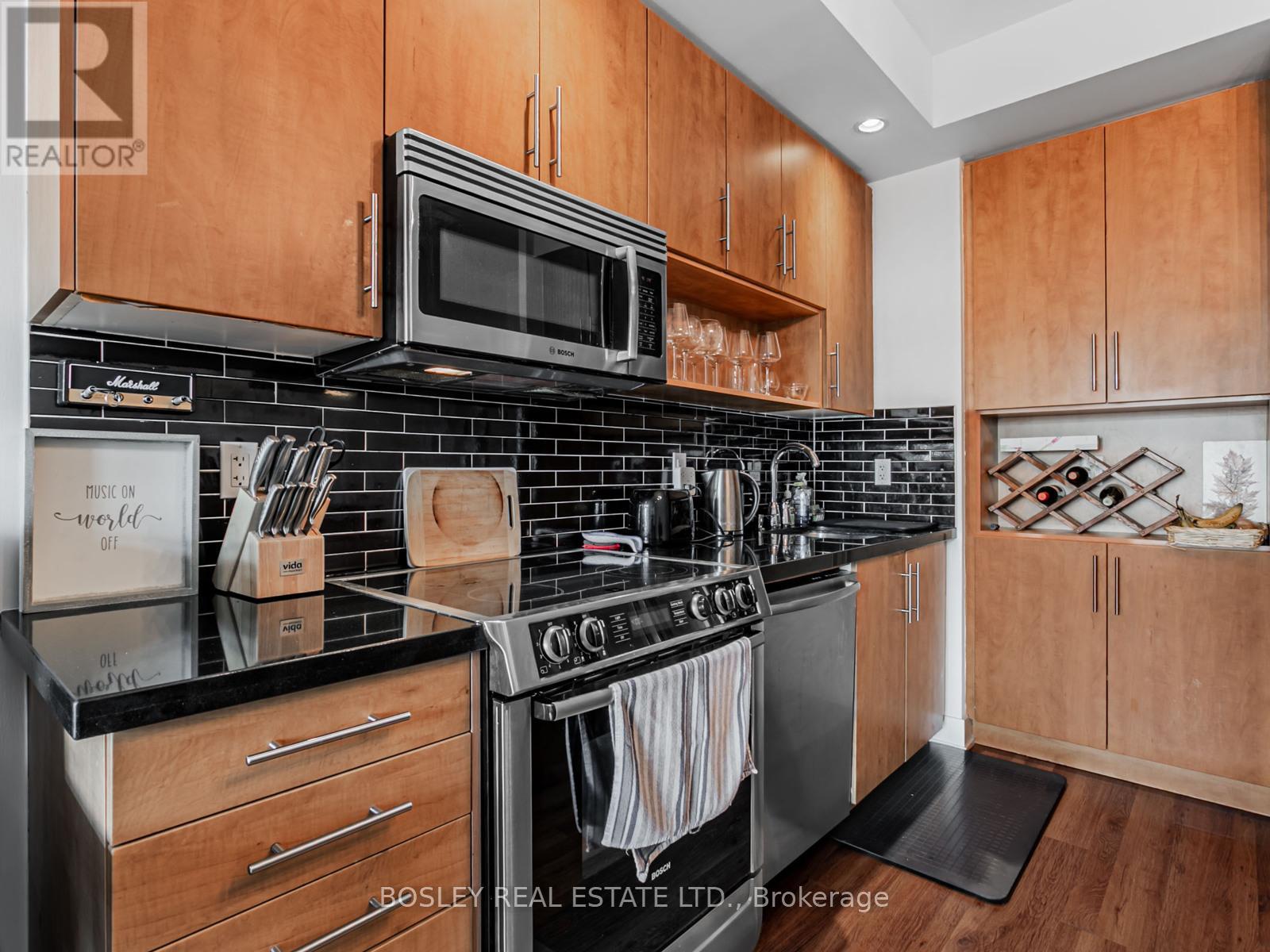 2410 - 120 Homewood Avenue, Toronto, Ontario  M4Y 2J3 - Photo 8 - C12499466