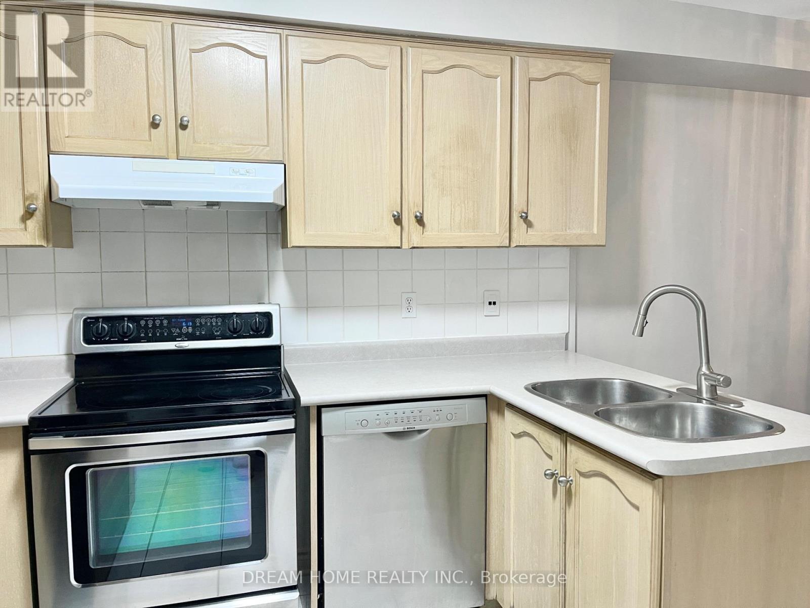 137 Kimono Crescent, Richmond Hill, Ontario  L4S 2A5 - Photo 6 - N12499462