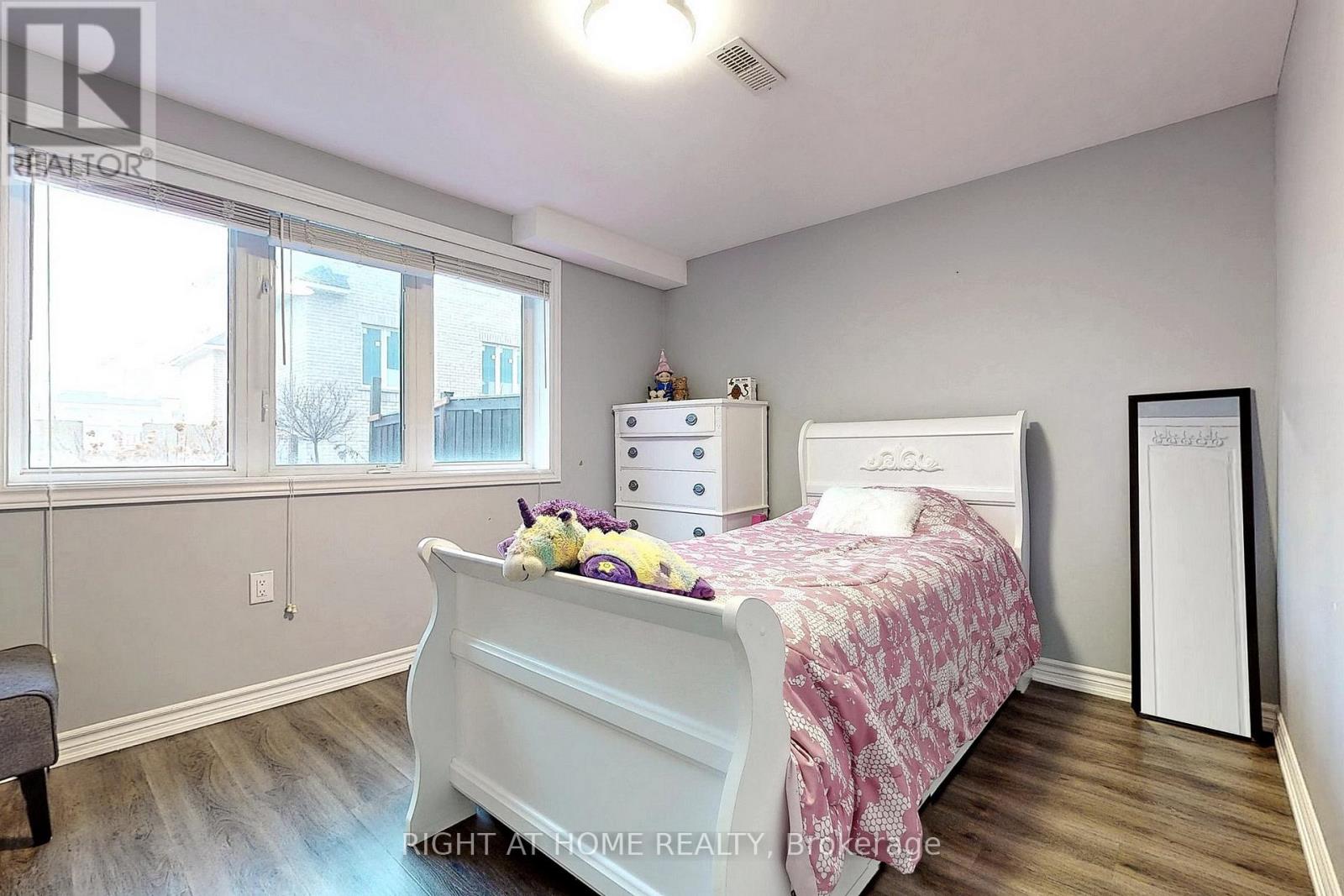 Basement - 90 Maplebank Crescent, Whitchurch-Stouffville, Ontario  L4A 0R8 - Photo 17 - N12499492