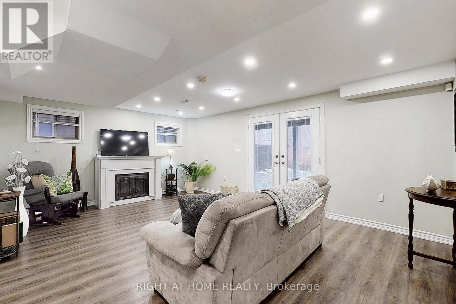 Basement - 90 Maplebank Crescent, Whitchurch-Stouffville, Ontario  L4A 0R8 - Photo 3 - N12499492