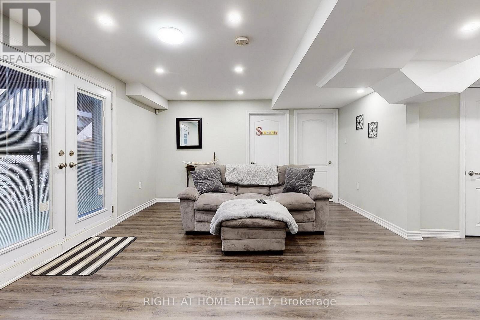 Basement - 90 Maplebank Crescent, Whitchurch-Stouffville, Ontario  L4A 0R8 - Photo 6 - N12499492