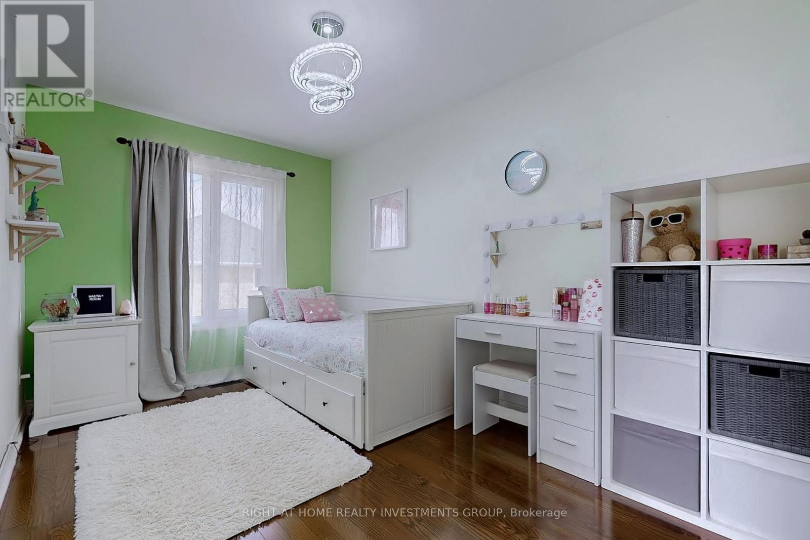 194 Tom Taylor Crescent, Newmarket, Ontario  L3X 3E9 - Photo 11 - N12499506