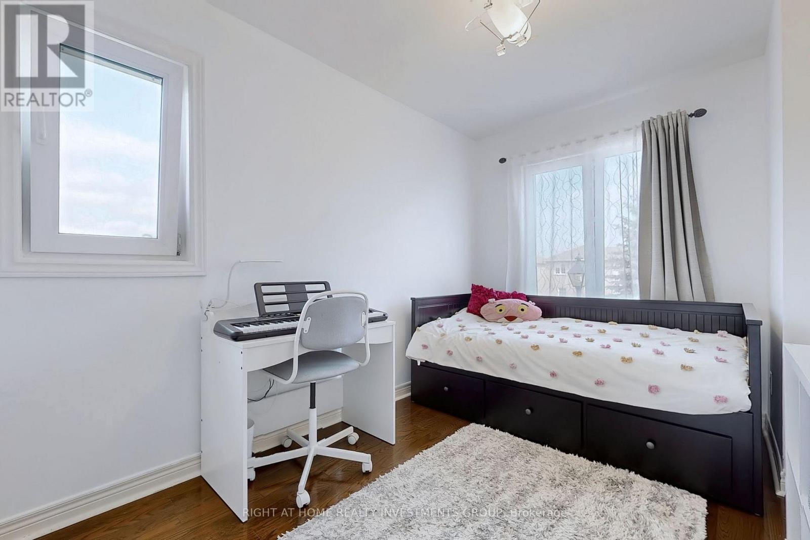 194 Tom Taylor Crescent, Newmarket, Ontario  L3X 3E9 - Photo 13 - N12499506