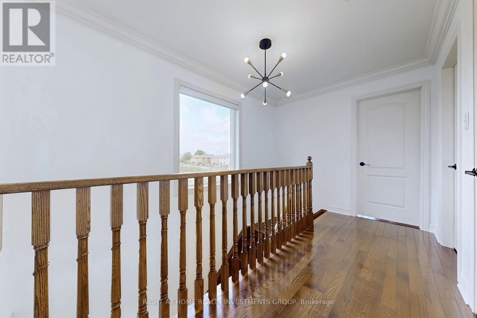 194 Tom Taylor Crescent, Newmarket, Ontario  L3X 3E9 - Photo 7 - N12499506