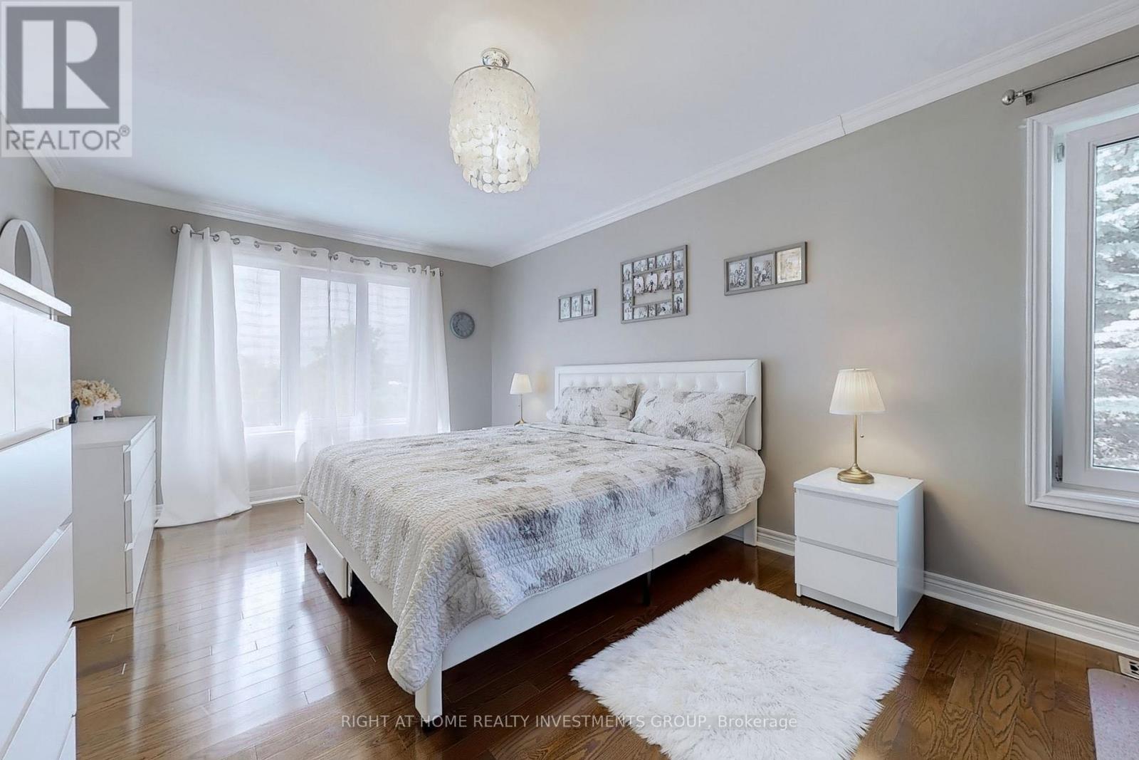 194 Tom Taylor Crescent, Newmarket, Ontario  L3X 3E9 - Photo 8 - N12499506