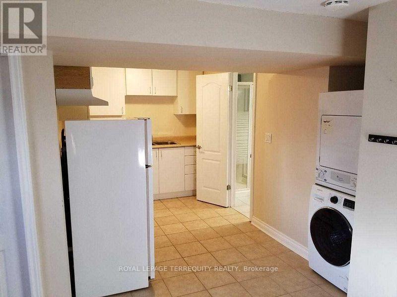 Basement - 323 Towercrest Drive, Newmarket, Ontario  L3Y 1C3 - Photo 5 - N12499514