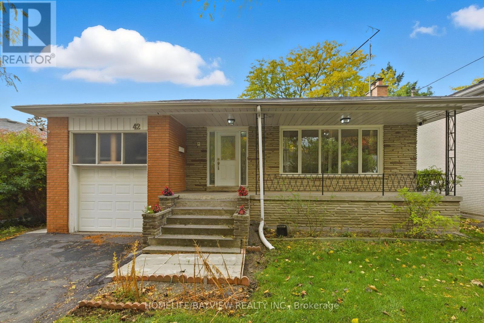 42 Tollerton Avenue, Toronto, Ontario  M2K 2H3 - Photo 2 - C12487878