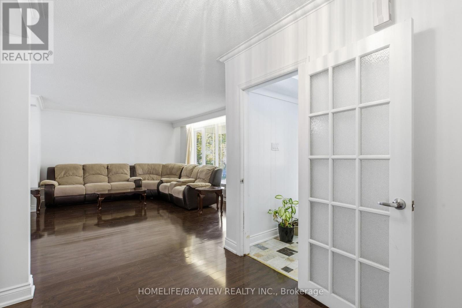 42 Tollerton Avenue, Toronto, Ontario  M2K 2H3 - Photo 10 - C12487878