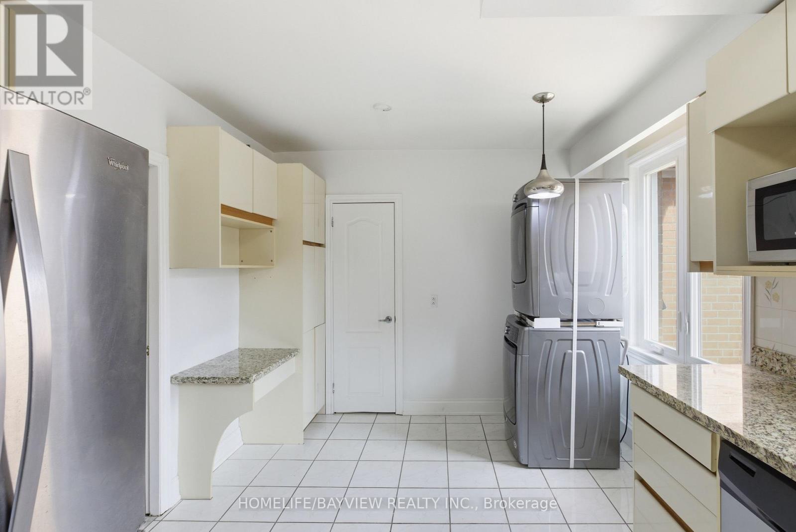 42 Tollerton Avenue, Toronto, Ontario  M2K 2H3 - Photo 18 - C12487878