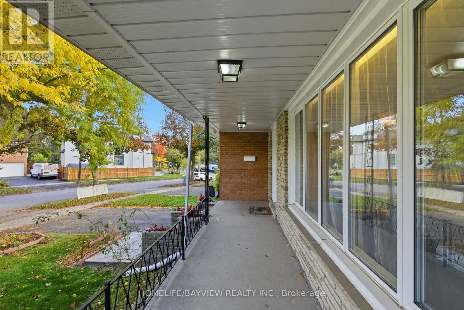 42 Tollerton Avenue, Toronto, Ontario  M2K 2H3 - Photo 5 - C12487878
