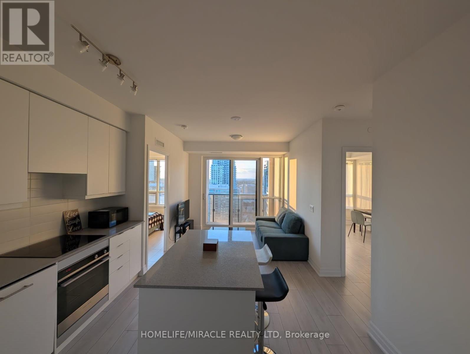 2601 - 30 Elm Drive W, Mississauga, Ontario  L5B 0N6 - Photo 4 - W12499470