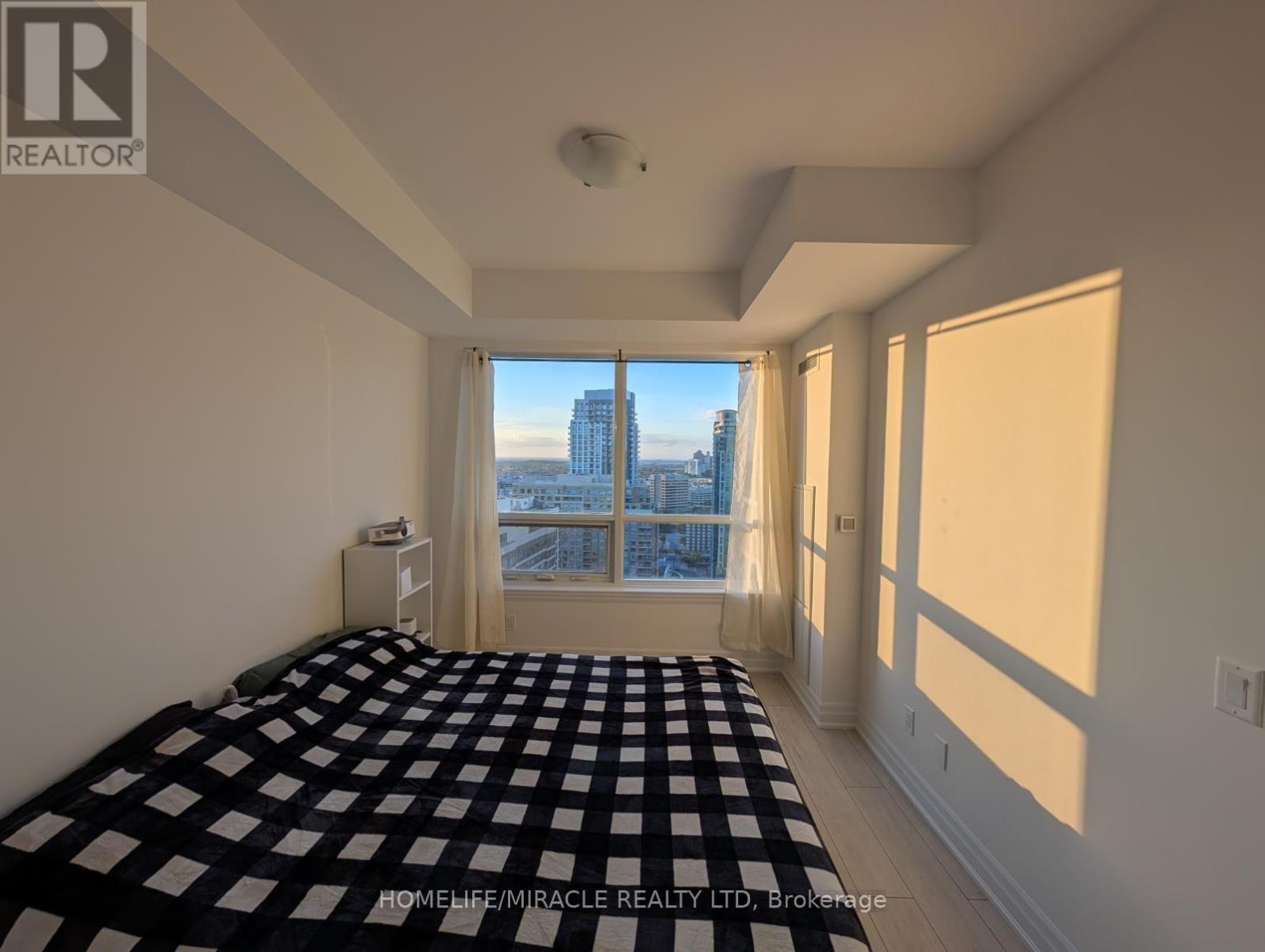 2601 - 30 Elm Drive W, Mississauga, Ontario  L5B 0N6 - Photo 6 - W12499470