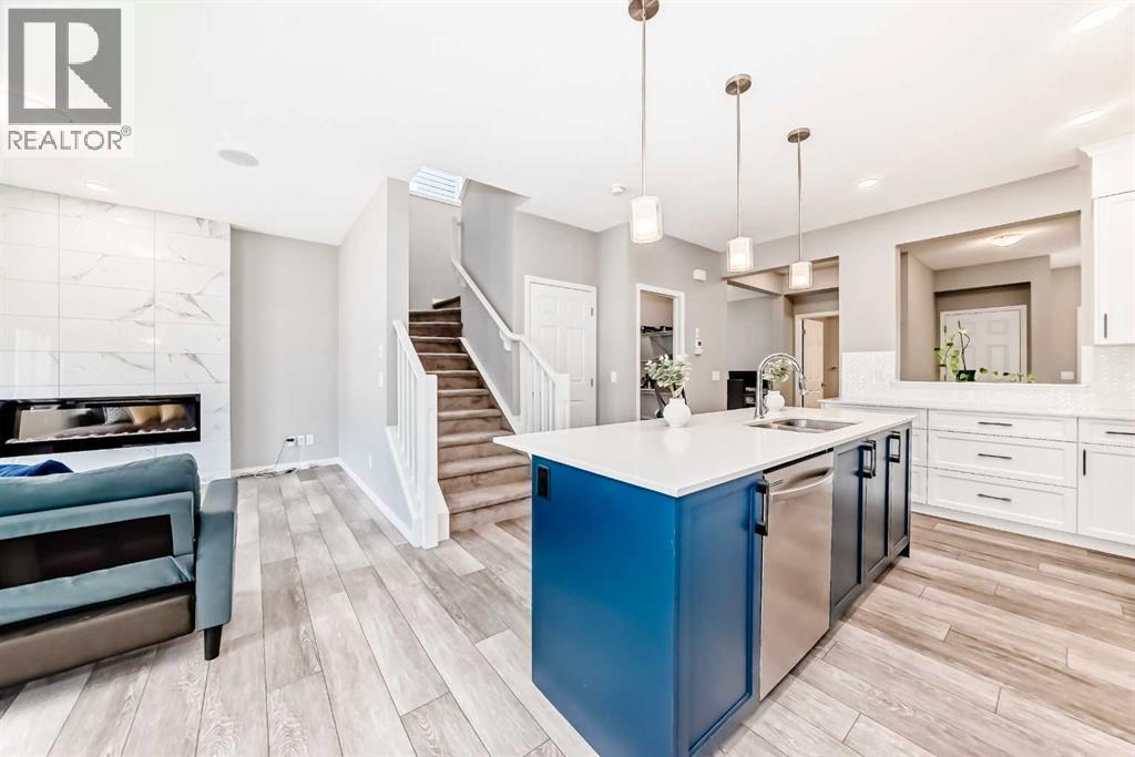 210 Heartland Avenue, Cochrane, Alberta  T4C 2P9 - Photo 7 - A2235652