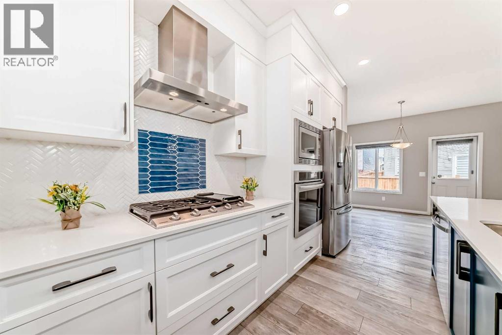 210 Heartland Avenue, Cochrane, Alberta  T4C 2P9 - Photo 9 - A2235652