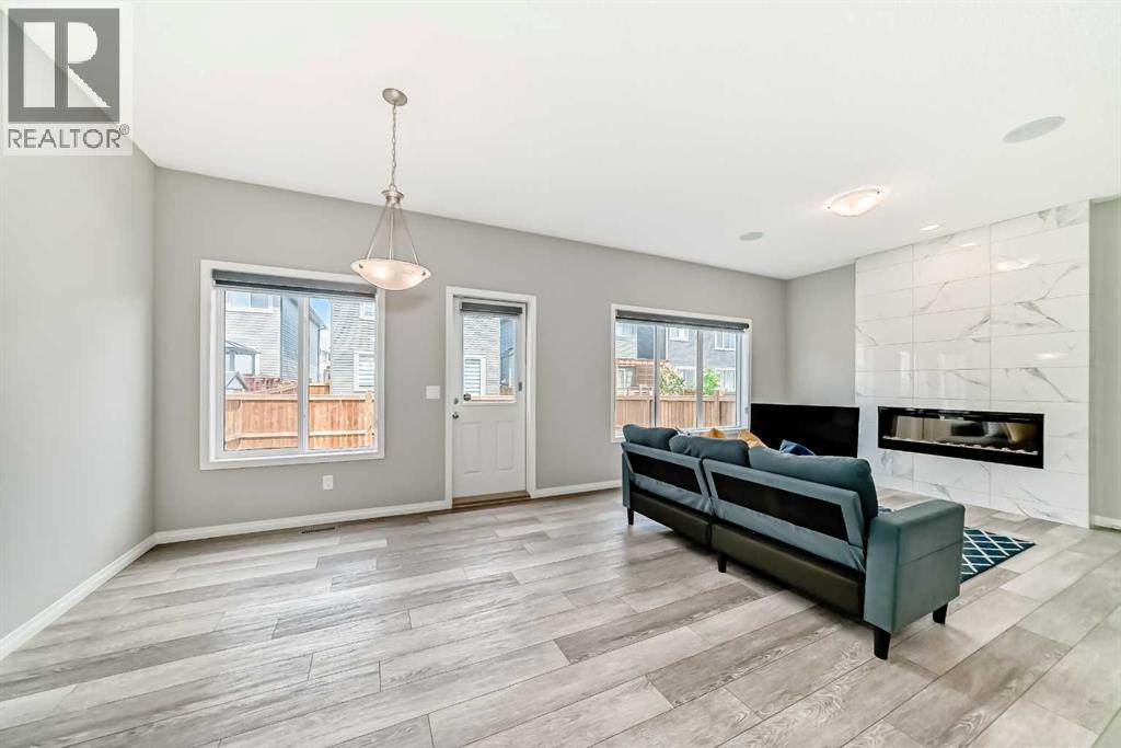 210 Heartland Avenue, Cochrane, Alberta  T4C 2P9 - Photo 15 - A2235652