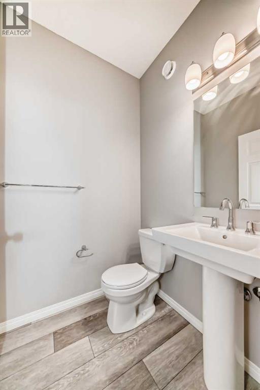 210 Heartland Avenue, Cochrane, Alberta  T4C 2P9 - Photo 22 - A2235652