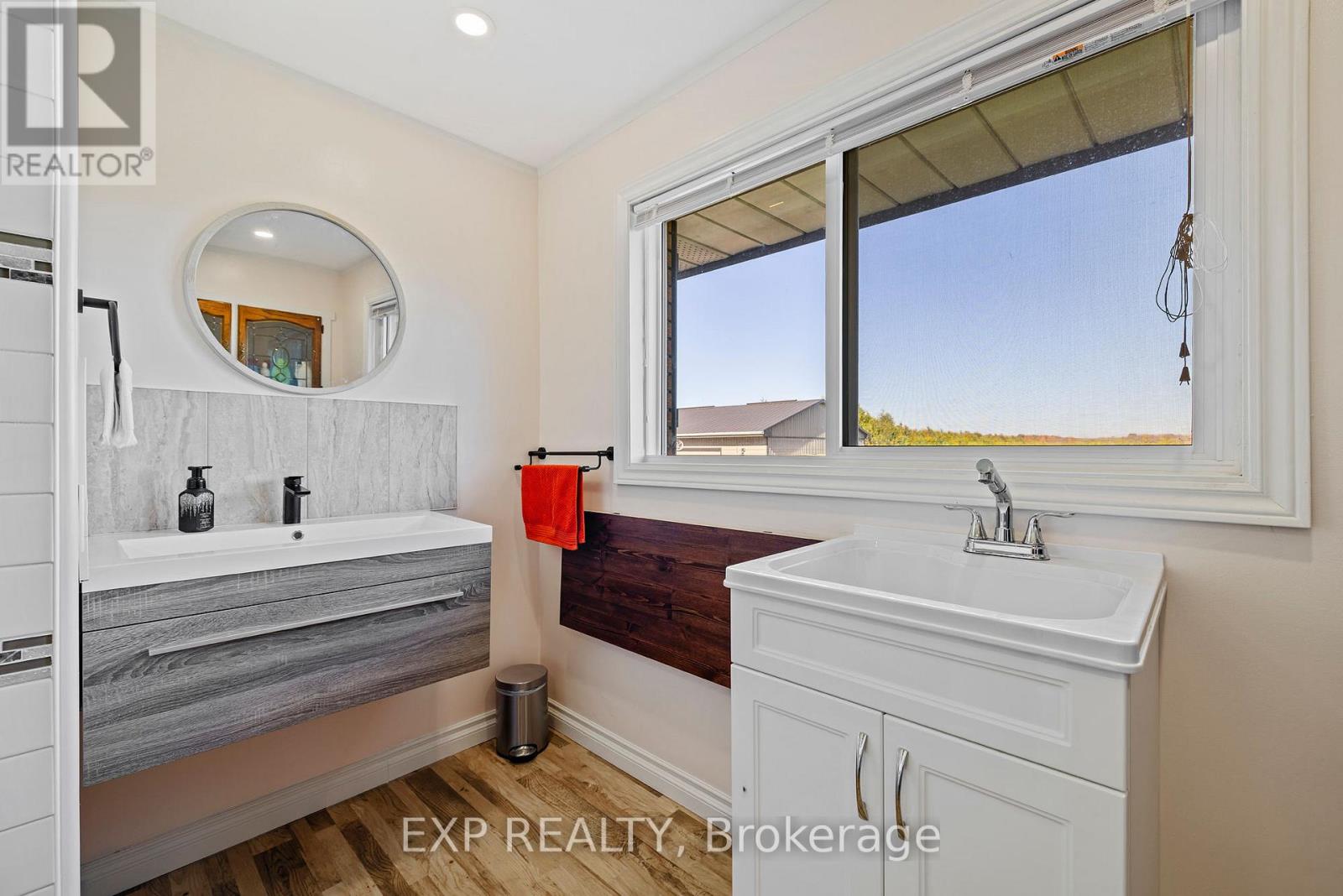 1637 Windham 7, R. R. #3 Road, Norfolk, Ontario  N0E 1V0 - Photo 17 - X12499480