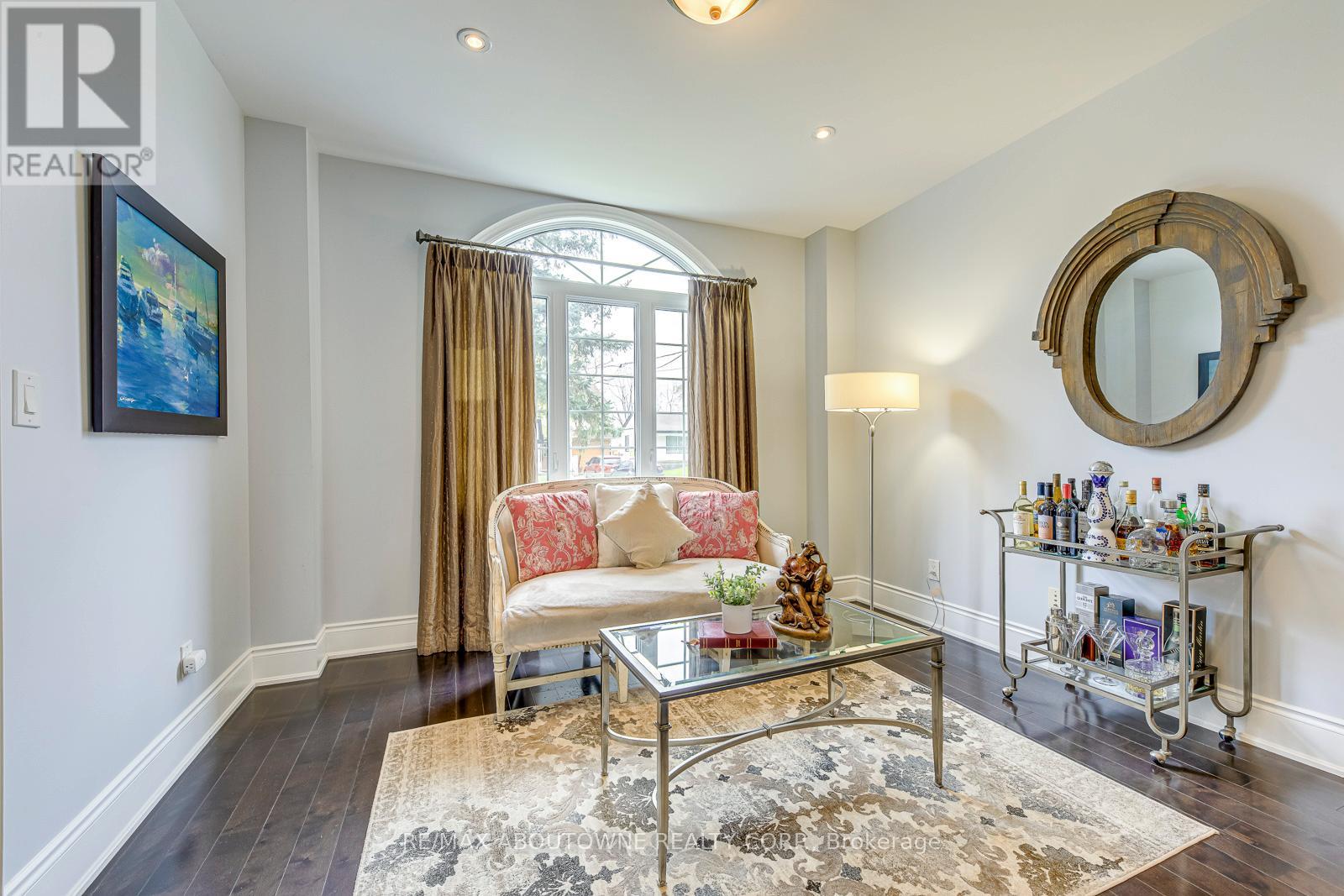 20 Vinegar Hill Street, Hamilton (Waterdown), Ontario  L0R 2H0 - Photo 12 - X12499516