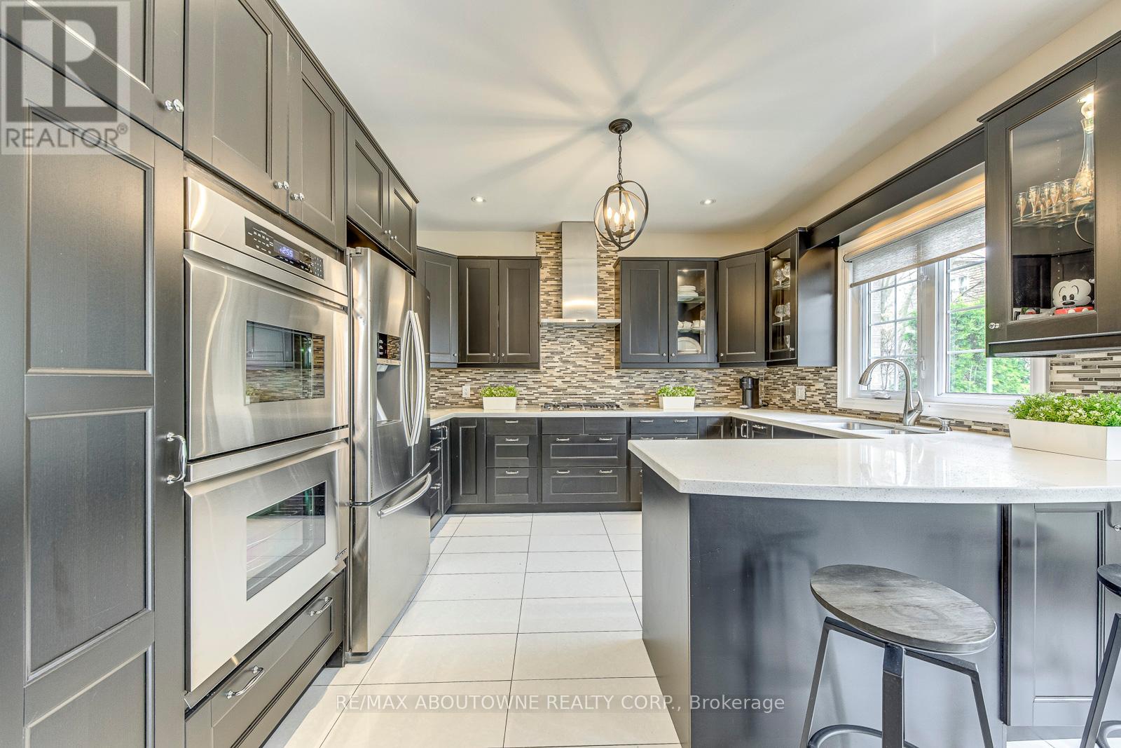 20 Vinegar Hill Street, Hamilton (Waterdown), Ontario  L0R 2H0 - Photo 18 - X12499516