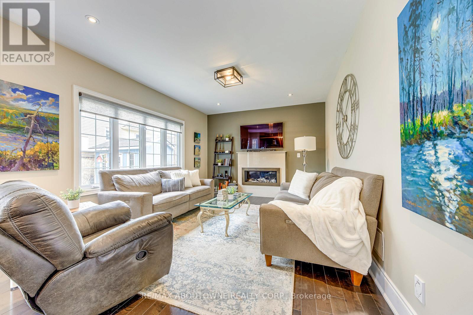 20 Vinegar Hill Street, Hamilton (Waterdown), Ontario  L0R 2H0 - Photo 21 - X12499516