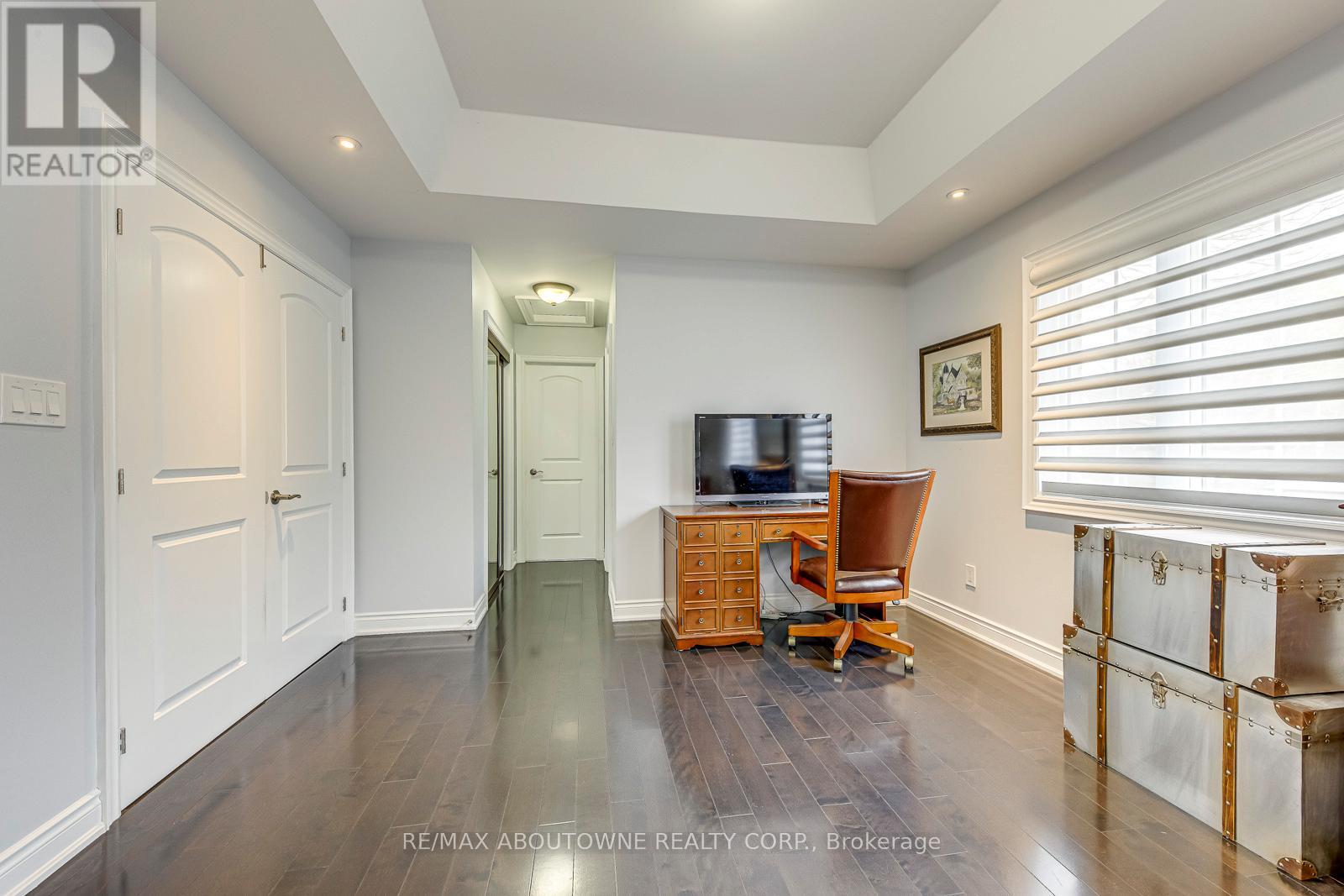 20 Vinegar Hill Street, Hamilton (Waterdown), Ontario  L0R 2H0 - Photo 33 - X12499516