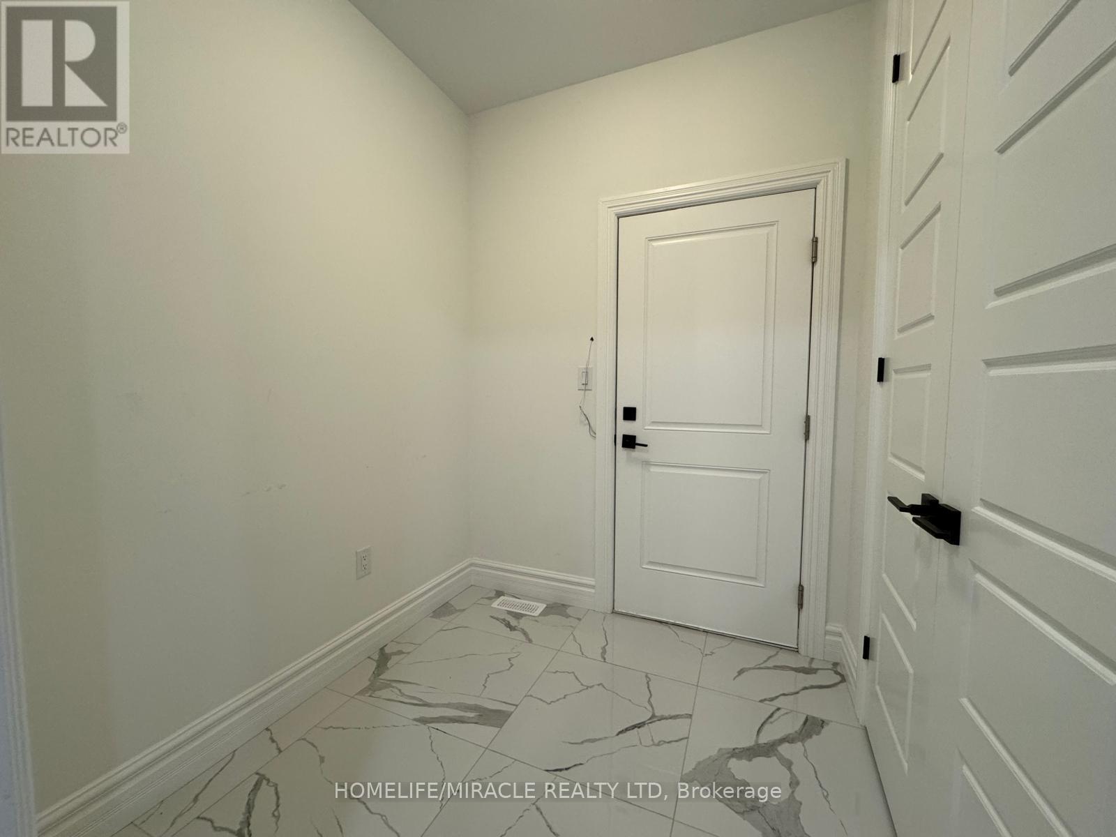 219 Cowan Court, Amherstburg, Ontario  N9V 0G9 - Photo 13 - X12499518