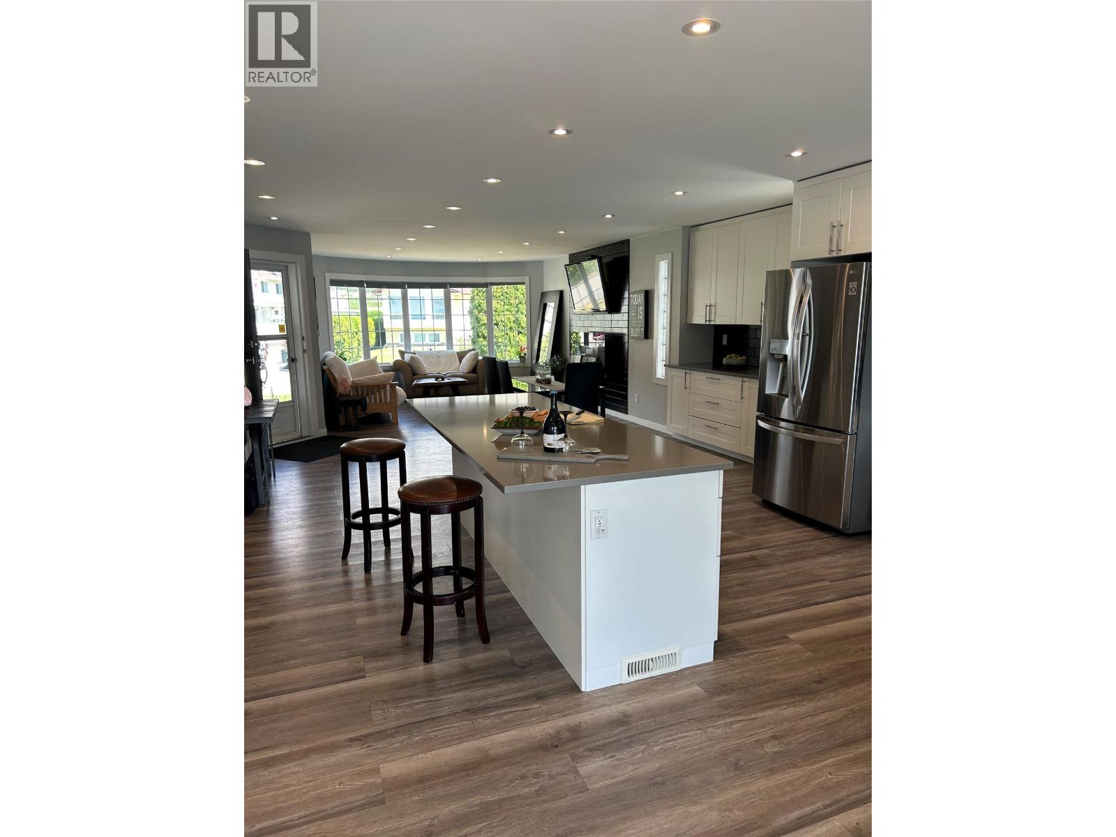 38 BAYVIEW Crescent Osoyoos Photo 6 38 BAYVIEW Crescent Osoyoos Photo 6