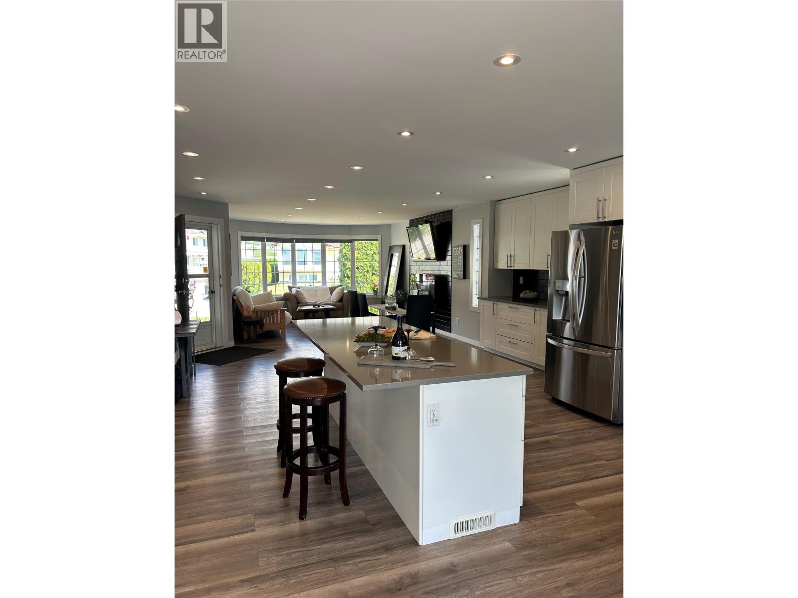 38 BAYVIEW Crescent Osoyoos Photo 7 38 BAYVIEW Crescent Osoyoos Photo 7