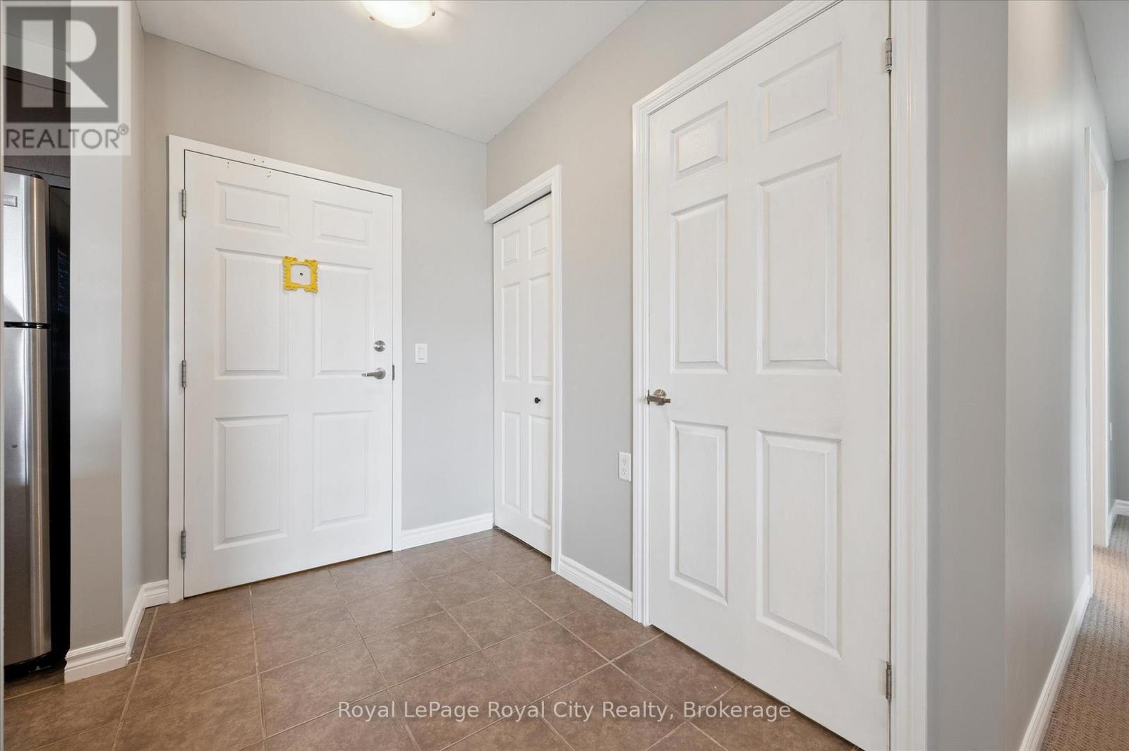 207 - 2 Colonial Drive, Guelph, Ontario  N1L 0K8 - Photo 3 - X12499532