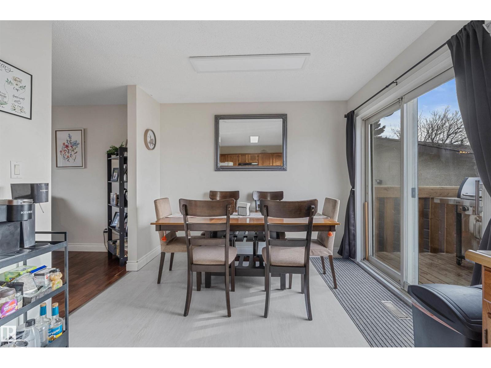 9807 165 Av Nw, Edmonton, Alberta  T5X 4Z1 - Photo 6 - E4464379