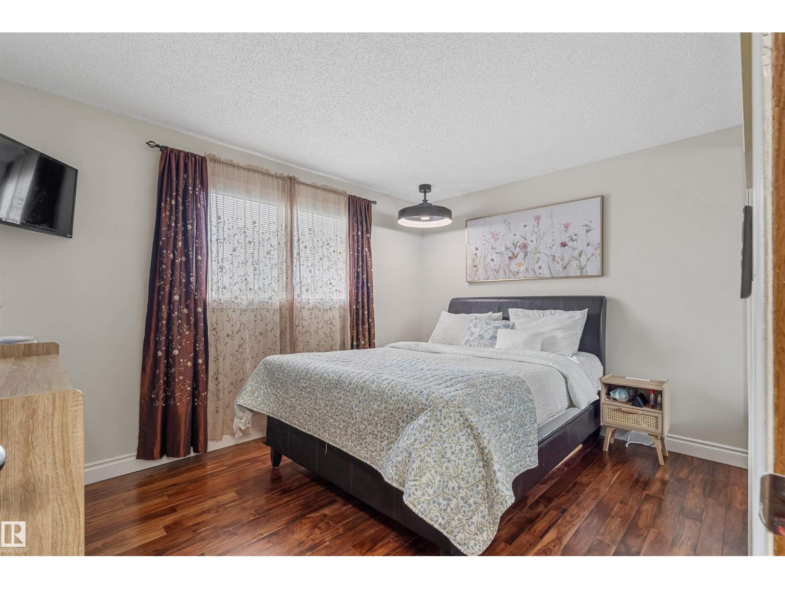 9807 165 Av Nw, Edmonton, Alberta  T5X 4Z1 - Photo 8 - E4464379