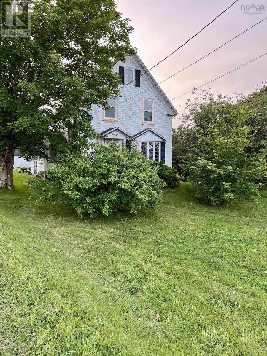 1042 Highway 335, Middle West Pubnico, Nova Scotia  B0W 2M0 - Photo 2 - 202420770