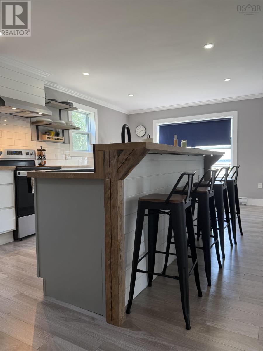 1044 Highway 335, Middle West Pubnico, Nova Scotia  B0W 0C5 - Photo 19 - 202520985