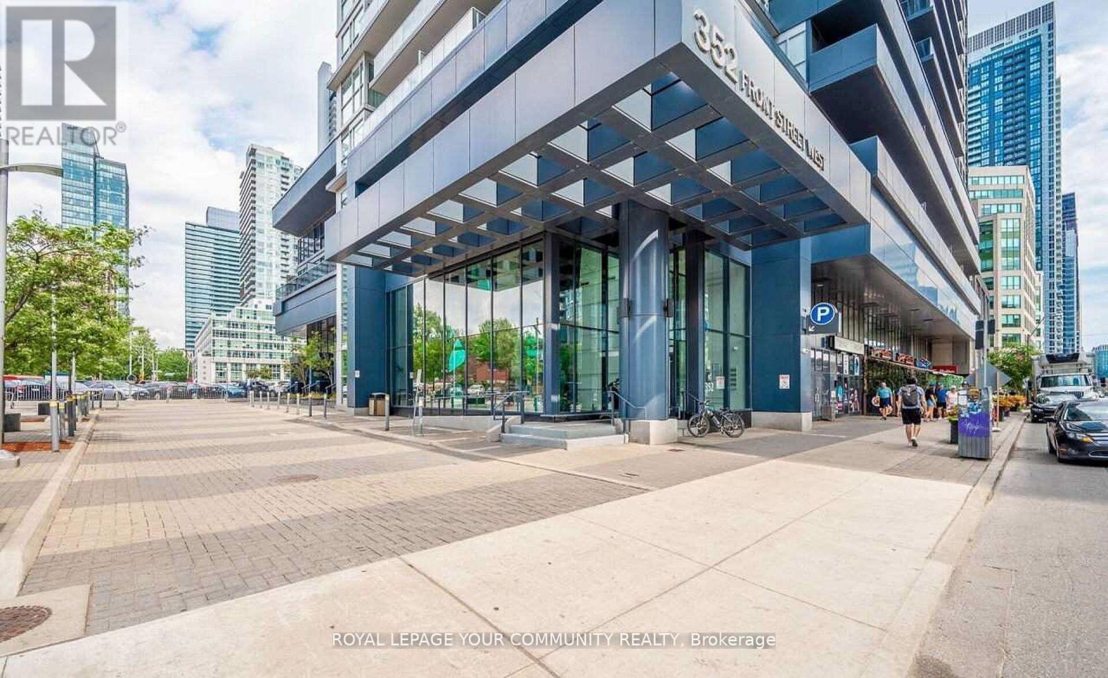 421 - 352 Front Street W, Toronto (Waterfront Communities), Ontario  M5V 0K3 - Photo 2 - C12499536