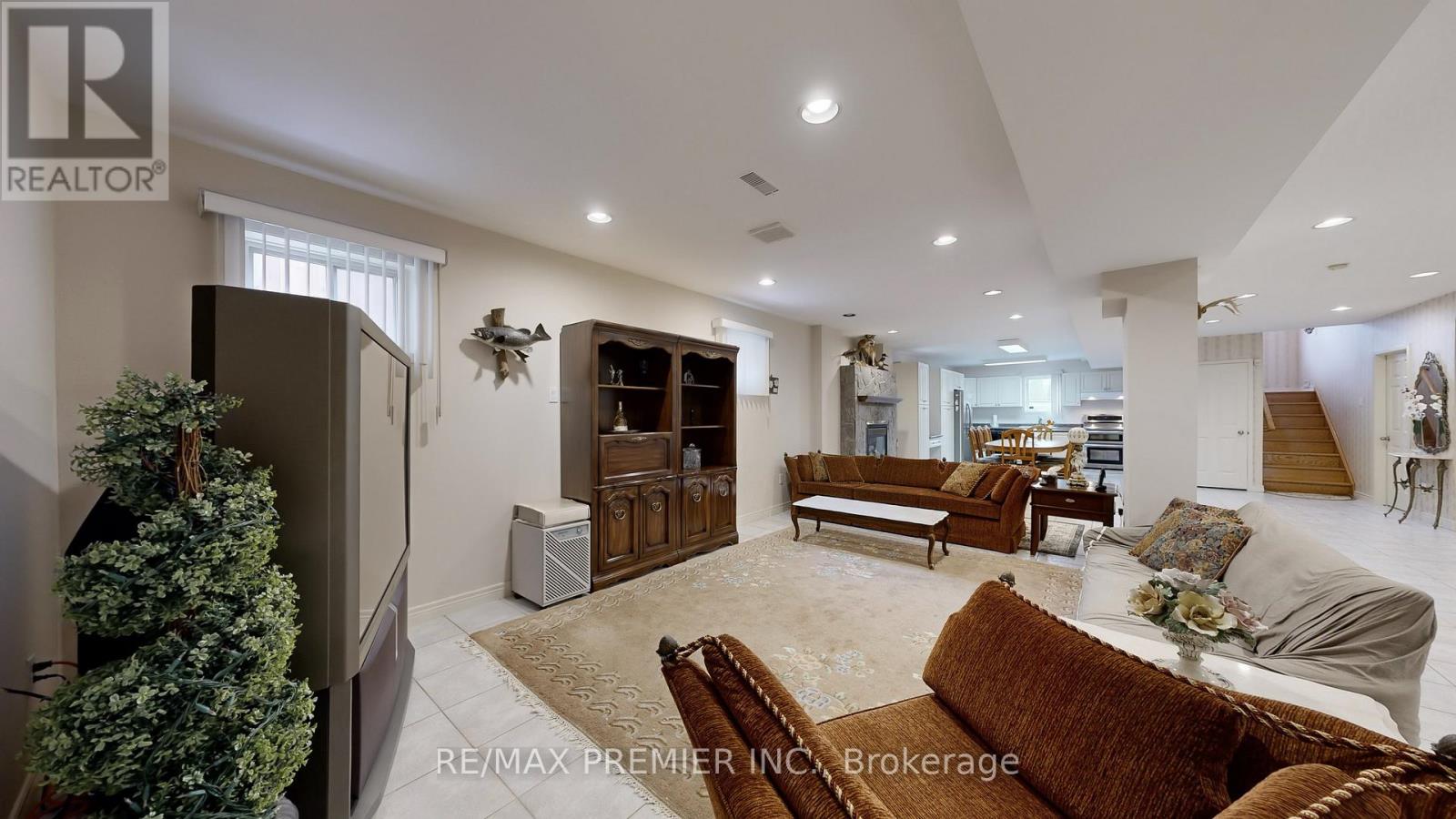 32 Veneto Drive, Vaughan (Vaughan Grove), Ontario  L4L 8X4 - Photo 25 - N12498102