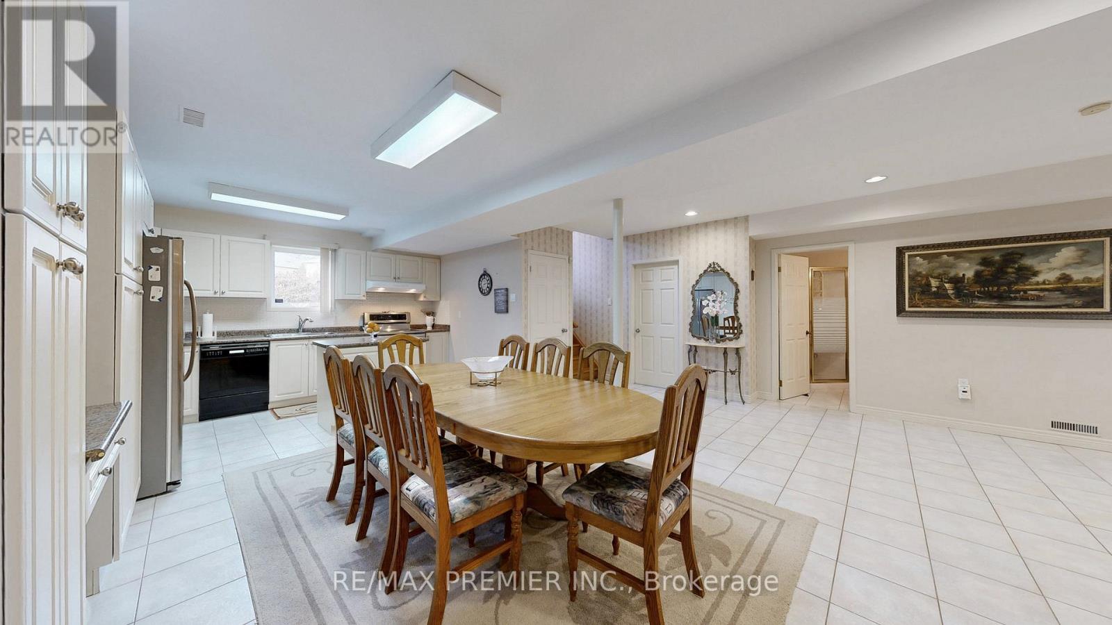 32 Veneto Drive, Vaughan (Vaughan Grove), Ontario  L4L 8X4 - Photo 24 - N12498102