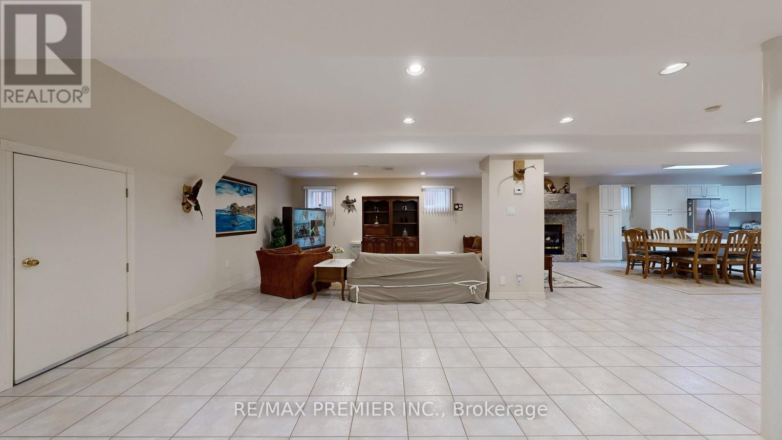 32 Veneto Drive, Vaughan (Vaughan Grove), Ontario  L4L 8X4 - Photo 26 - N12498102