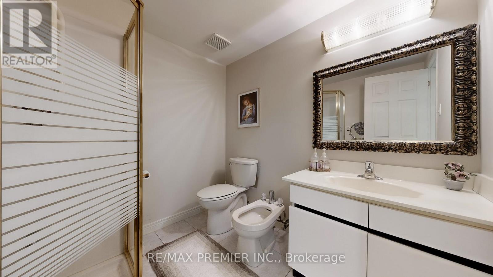 32 Veneto Drive, Vaughan (Vaughan Grove), Ontario  L4L 8X4 - Photo 27 - N12498102