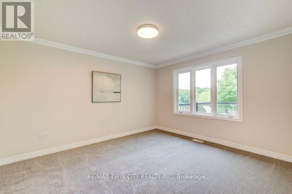 670 Salzburg Drive, Waterloo, Ontario  N2V 2N8 - Photo 19 - X12484376