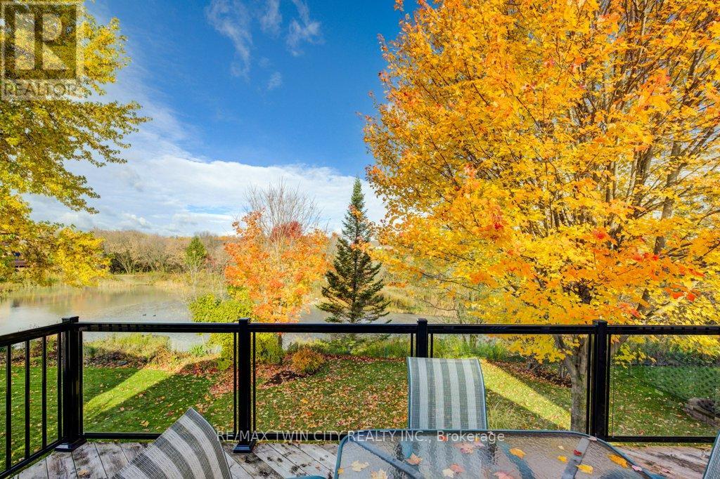 670 Salzburg Drive, Waterloo, Ontario  N2V 2N8 - Photo 40 - X12484376