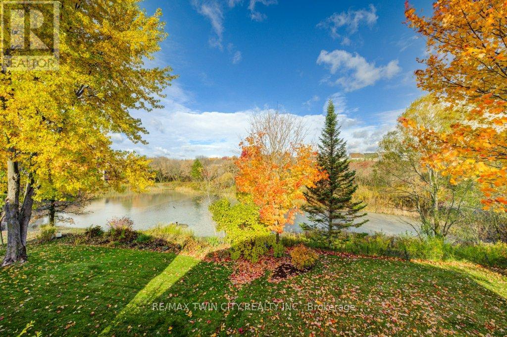 670 Salzburg Drive, Waterloo, Ontario  N2V 2N8 - Photo 42 - X12484376