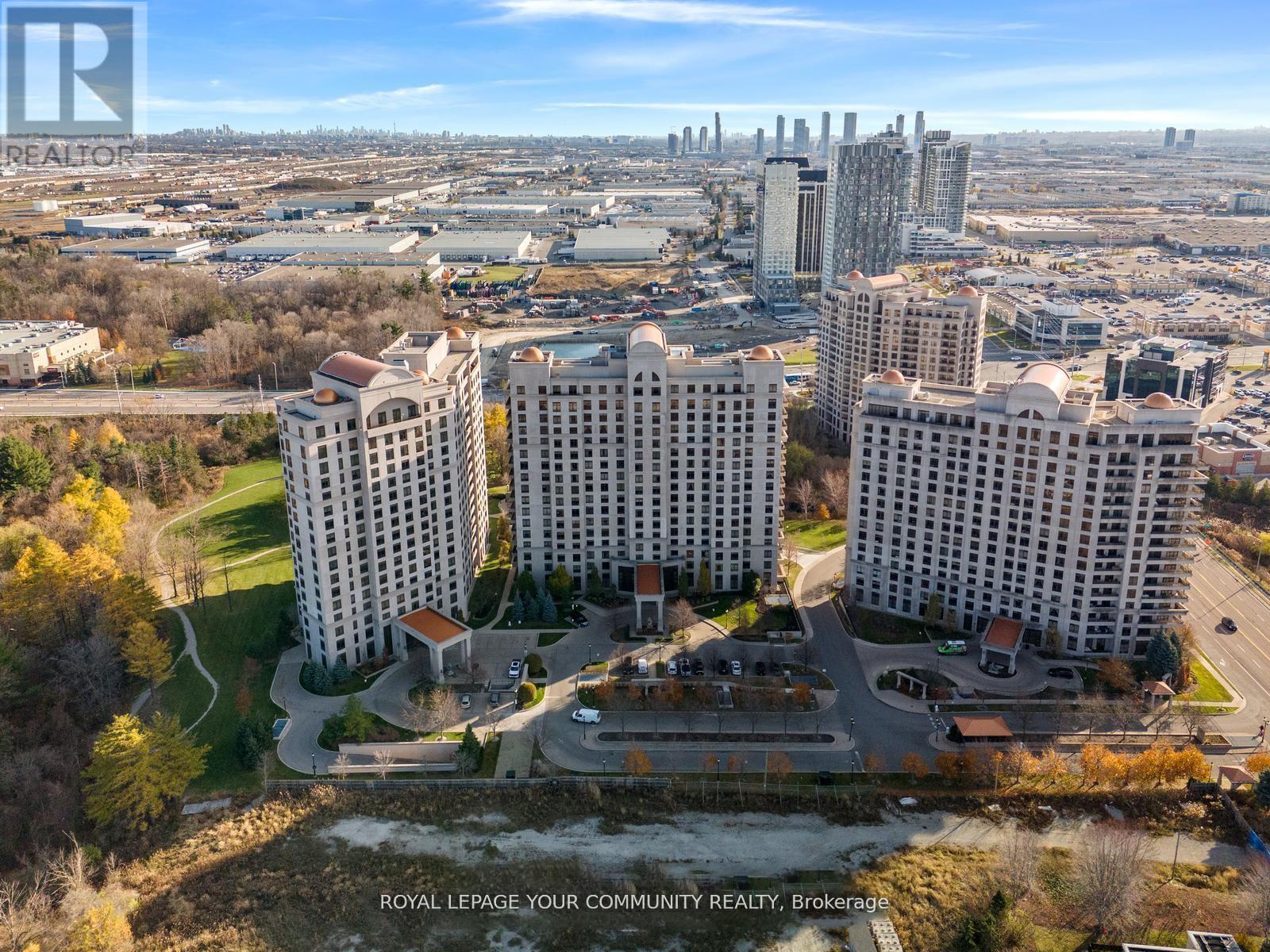 402 - 9245 JANE STREET, Vaughan, Ontario