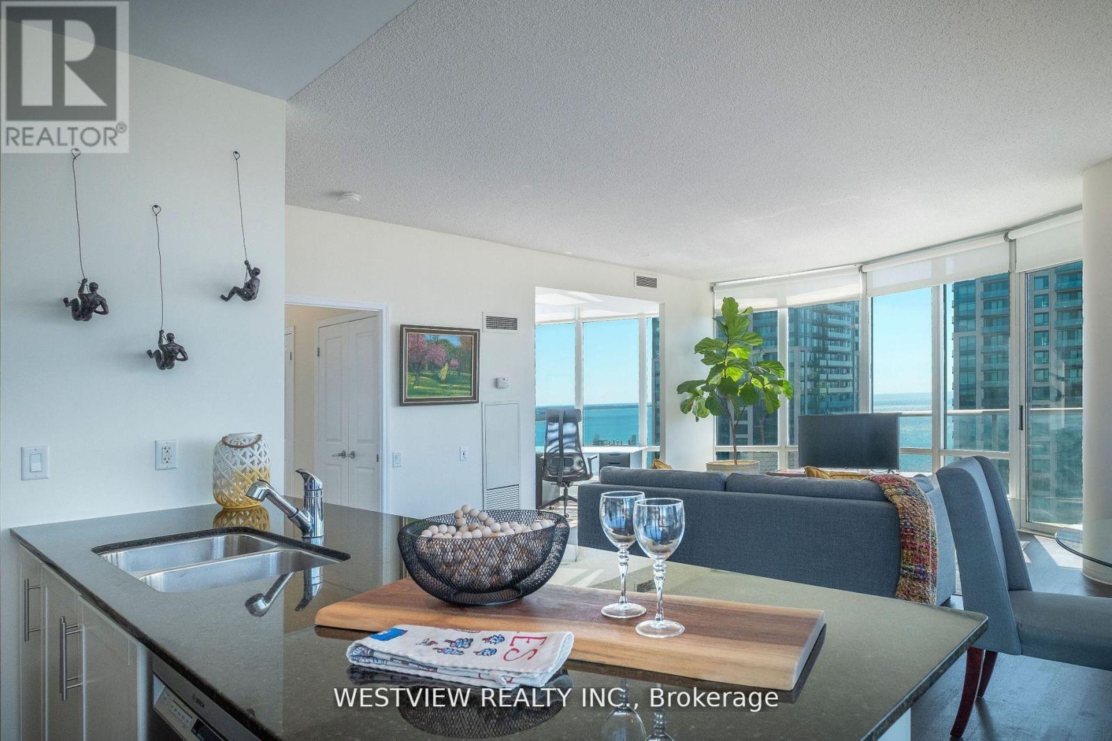 2610 - 15 Windermere Avenue, Toronto, Ontario  M6S 5A2 - Photo 15 - W12499522