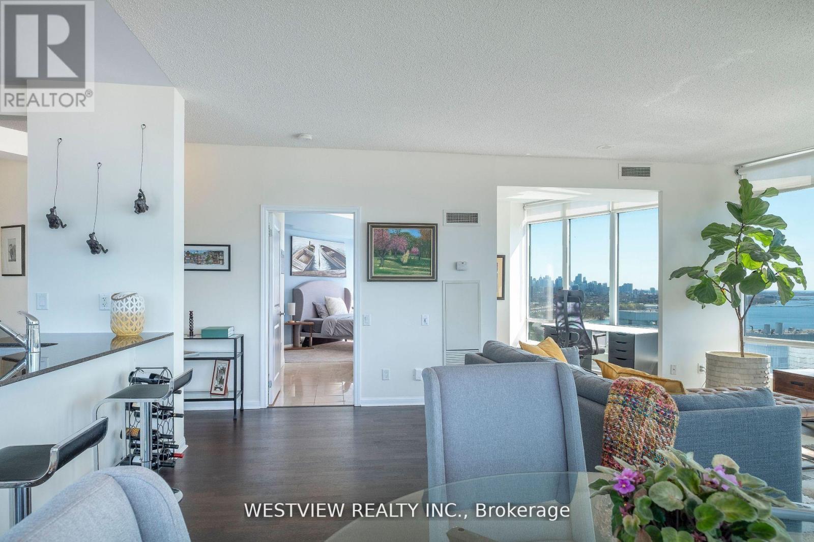 2610 - 15 Windermere Avenue, Toronto, Ontario  M6S 5A2 - Photo 19 - W12499522