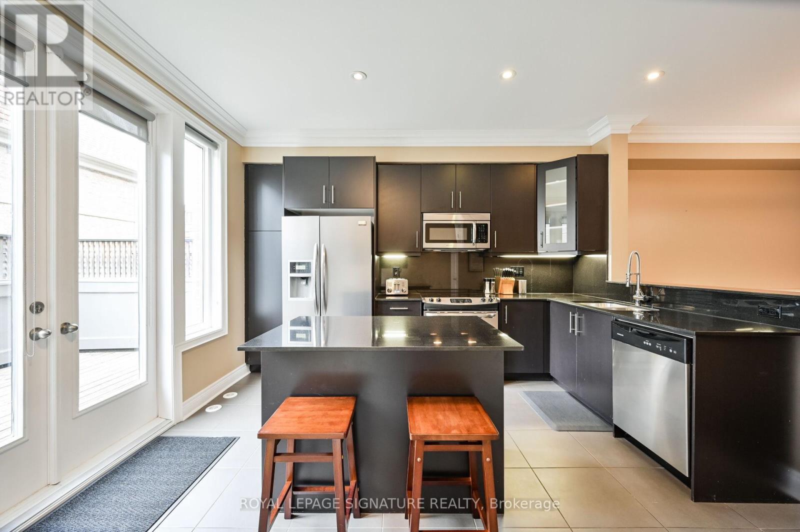 1809 Pagehurst Avenue, Mississauga, Ontario  L4X 1Y6 - Photo 14 - W12499524