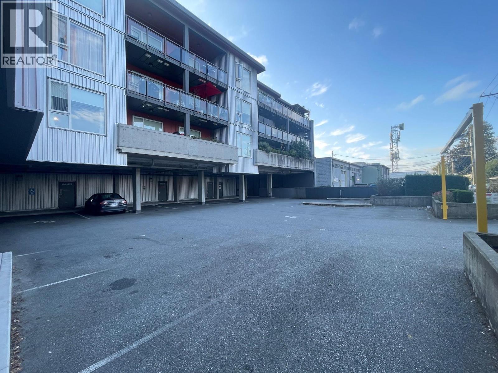 101 & 102 1209 W 16th Street, North Vancouver, British Columbia  V7P 1R5 - Photo 4 - C8072318