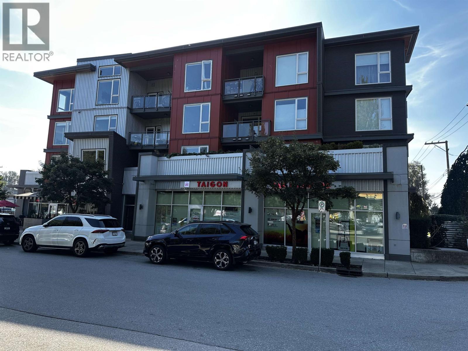 101 & 102 1209 W 16TH STREET, North Vancouver, British Columbia