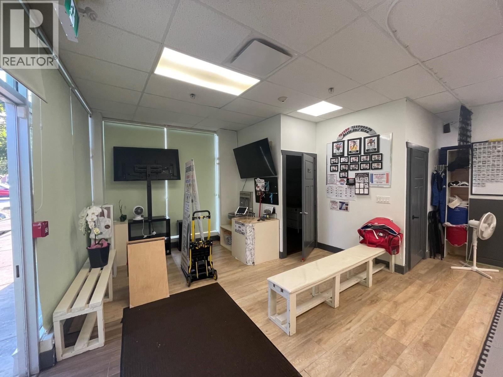 101 & 102 1209 W 16th Street, North Vancouver, British Columbia  V7P 1R5 - Photo 6 - C8072318